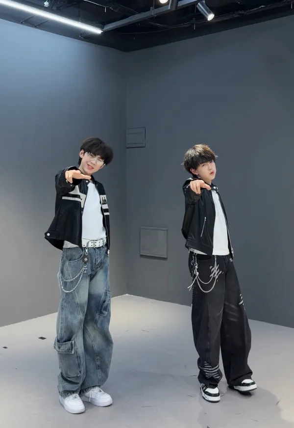 🔥🔥🔥Double Dance|Import a couple photo to get the same style