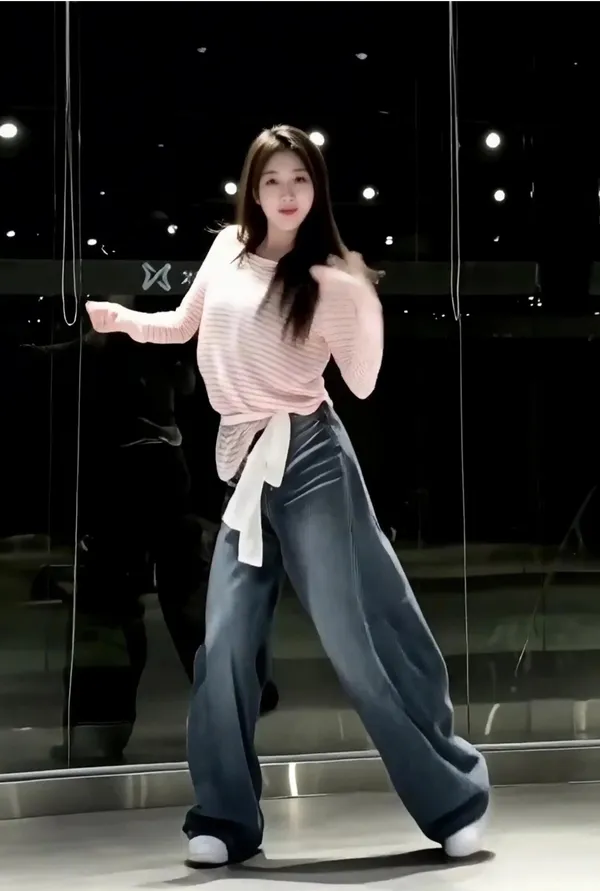 Wan2.7/Hot Dance/Love Love Love/One-click shooting